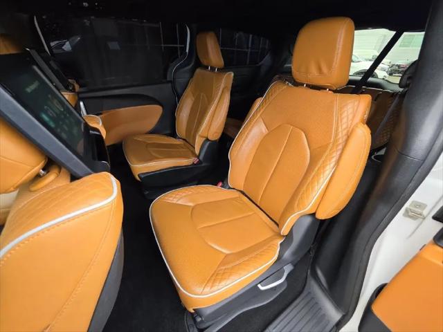 2022 Chrysler Pacifica Hybrid Pinnacle