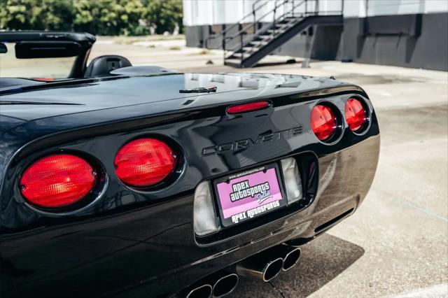 2001 Chevrolet Corvette Base