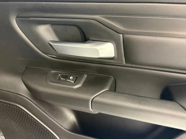 2026 Ram 1500 Express Crew Cab 4x4 57 Box