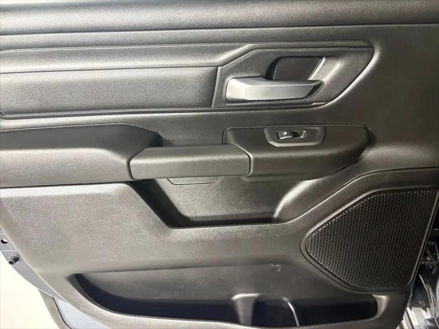 2026 Ram 1500 Express Crew Cab 4x4 57 Box