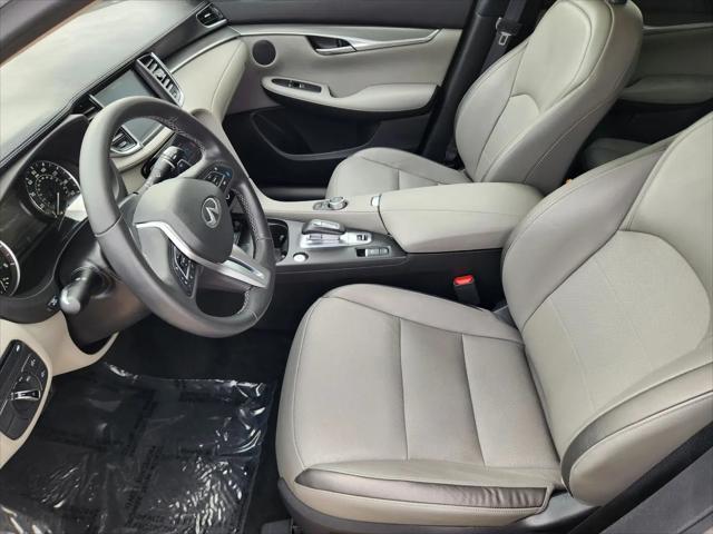 2023 INFINITI QX50 LUXE