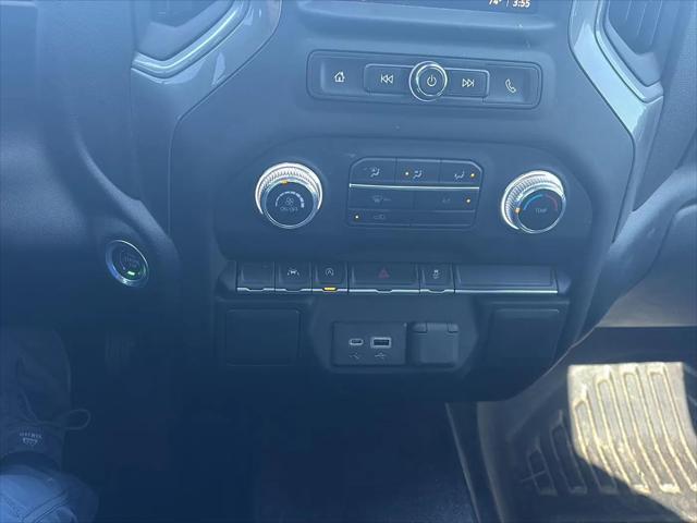 2023 GMC Sierra 1500 4WD Crew Cab Short Box Pro