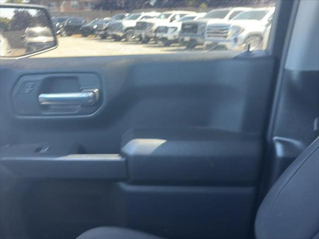 2023 GMC Sierra 1500 4WD Crew Cab Short Box Pro
