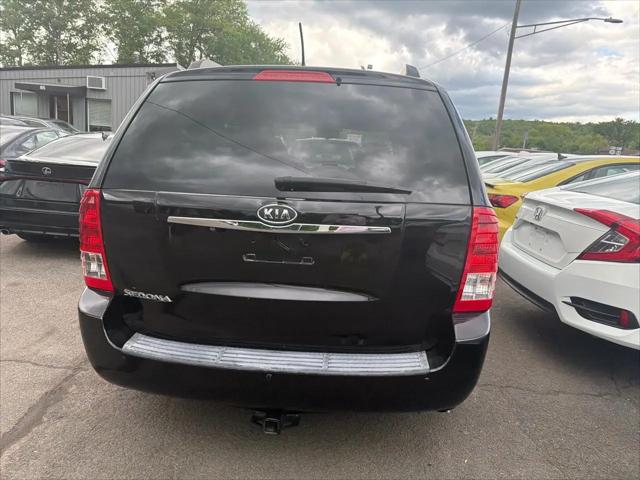 2012 Kia Sedona LX