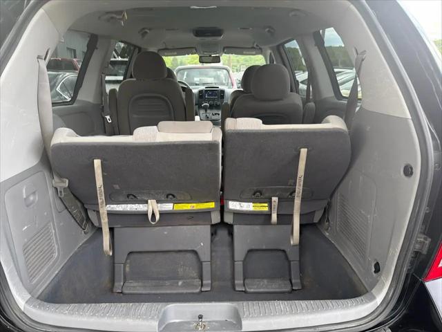 2012 Kia Sedona LX