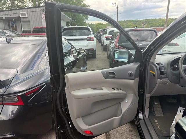2012 Kia Sedona LX