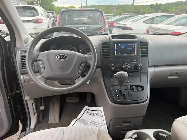2012 Kia Sedona LX