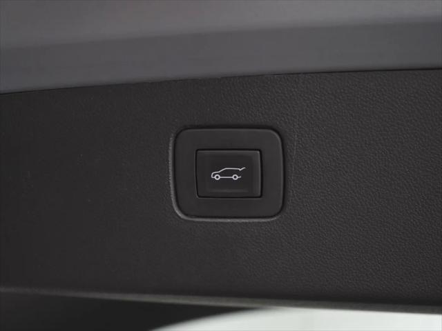2024 Buick NV Avenir FWD
