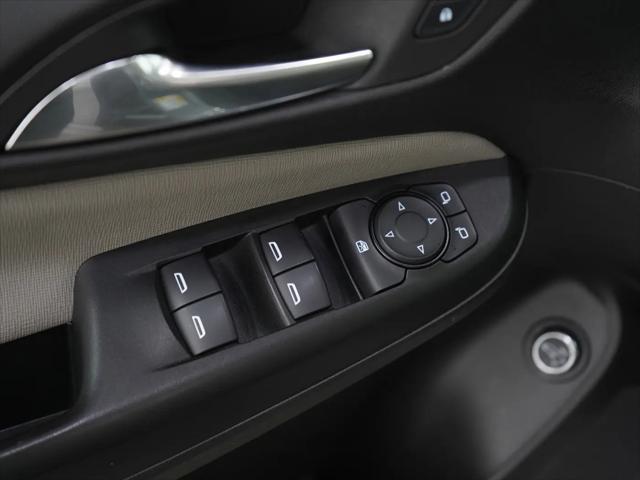 2024 Buick NV Avenir FWD