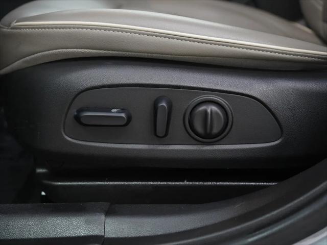 2024 Buick NV Avenir FWD