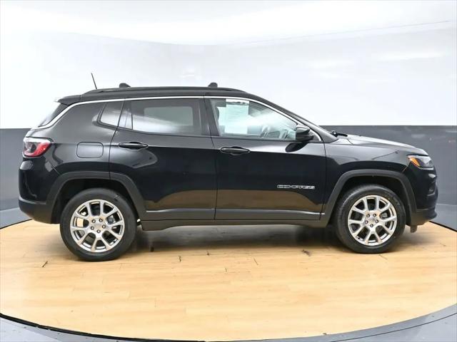 2022 Jeep Compass Latitude Lux 4x4