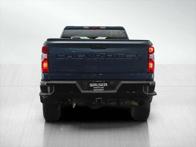 2024 Chevrolet Silverado 2500HD 4WD Crew Cab Standard Bed Custom