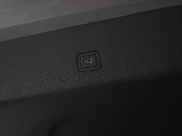 2023 Chevrolet Traverse AWD LT Leather