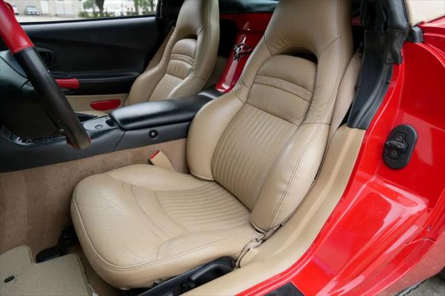 2004 Chevrolet Corvette Base