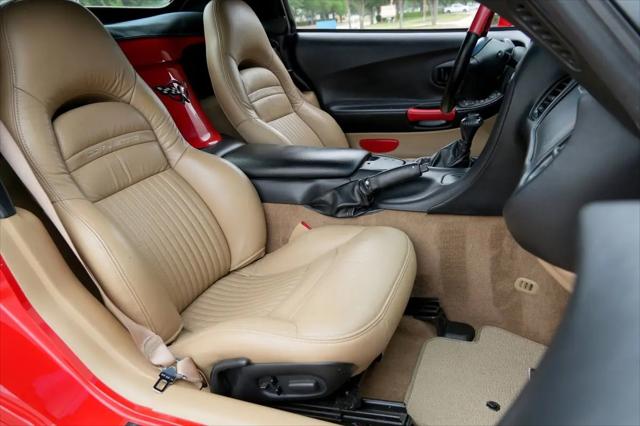 2004 Chevrolet Corvette Base
