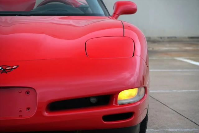 2004 Chevrolet Corvette Base