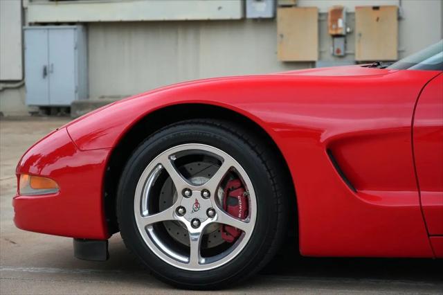 2004 Chevrolet Corvette Base