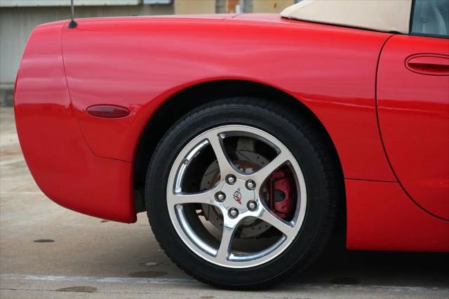 2004 Chevrolet Corvette Base