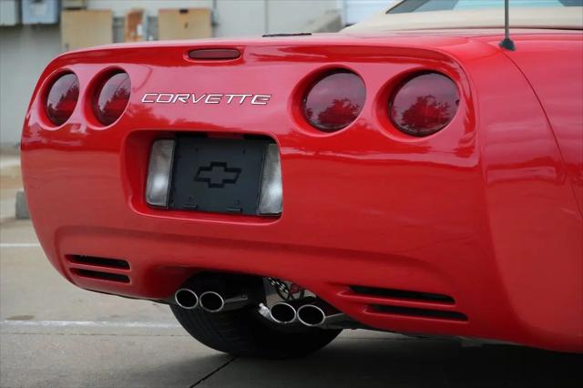 2004 Chevrolet Corvette Base