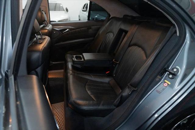 2005 Mercedes-Benz E 55 AMG E 55 AMG