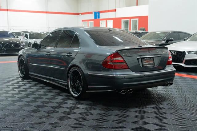 2005 Mercedes-Benz E 55 AMG E 55 AMG