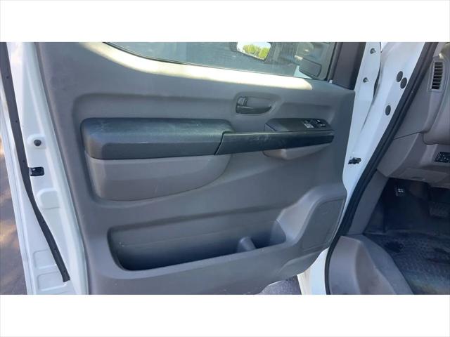 2015 Nissan 2500 NV2500 HD SV