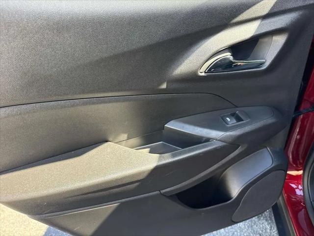 2025 Chevrolet Trax FWD LT