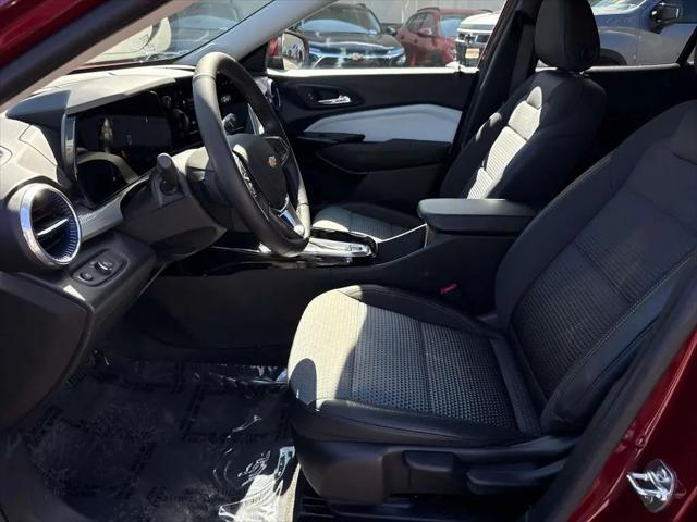 2025 Chevrolet Trax FWD LT