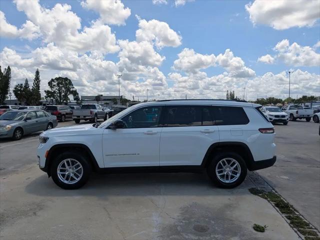2022 Jeep Grand Cherokee L Laredo 4x4
