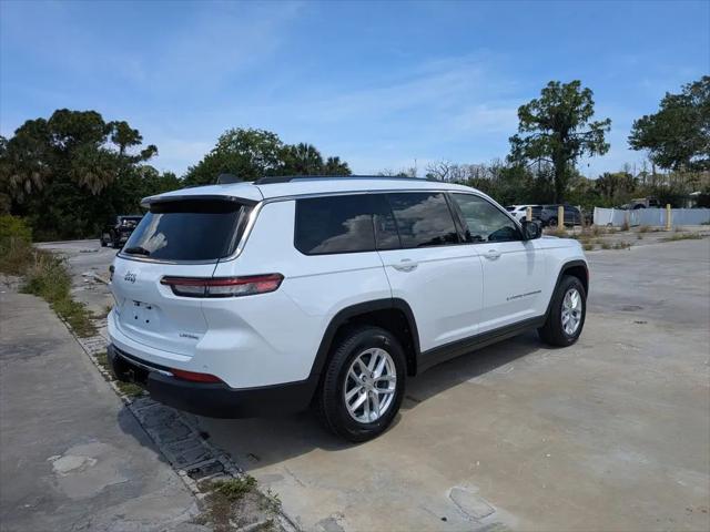2022 Jeep Grand Cherokee L Laredo 4x4