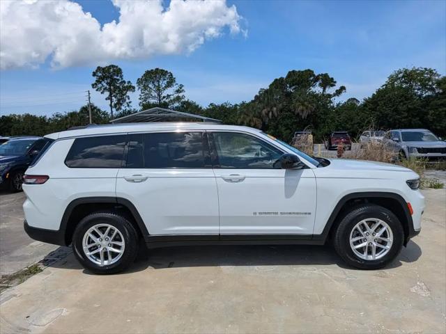 2022 Jeep Grand Cherokee L Laredo 4x4