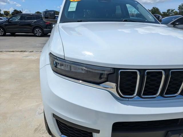 2022 Jeep Grand Cherokee L Laredo 4x4