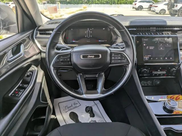 2022 Jeep Grand Cherokee L Laredo 4x4