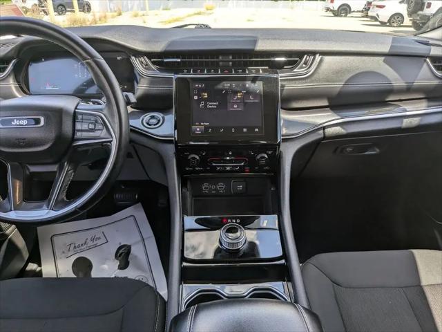 2022 Jeep Grand Cherokee L Laredo 4x4