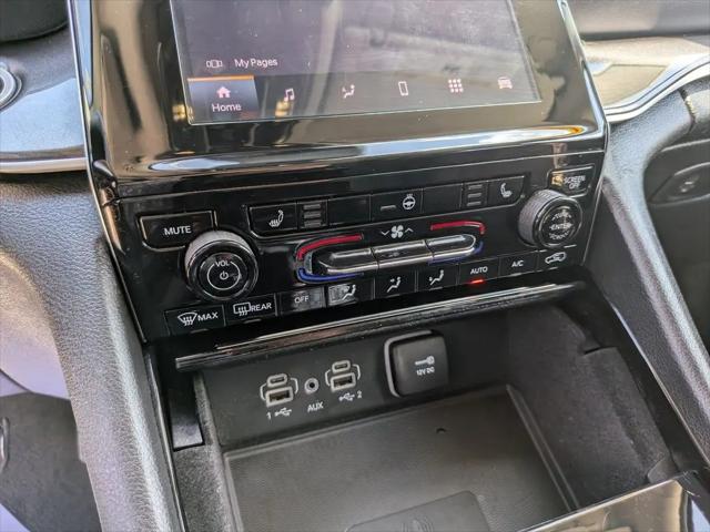 2022 Jeep Grand Cherokee L Laredo 4x4