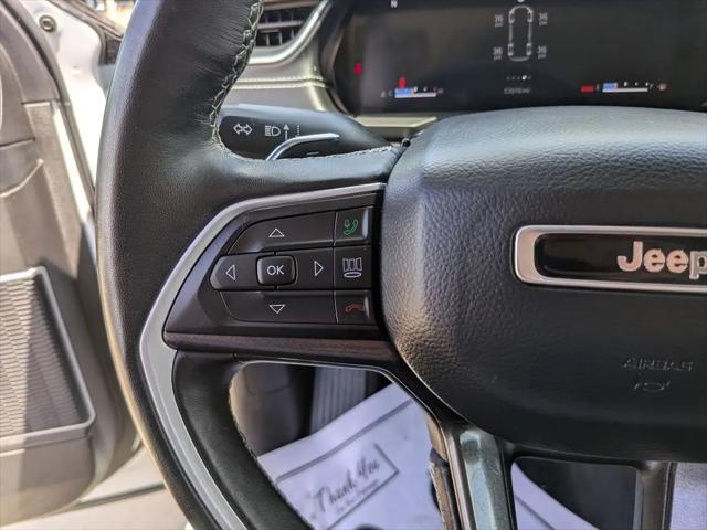 2022 Jeep Grand Cherokee L Laredo 4x4