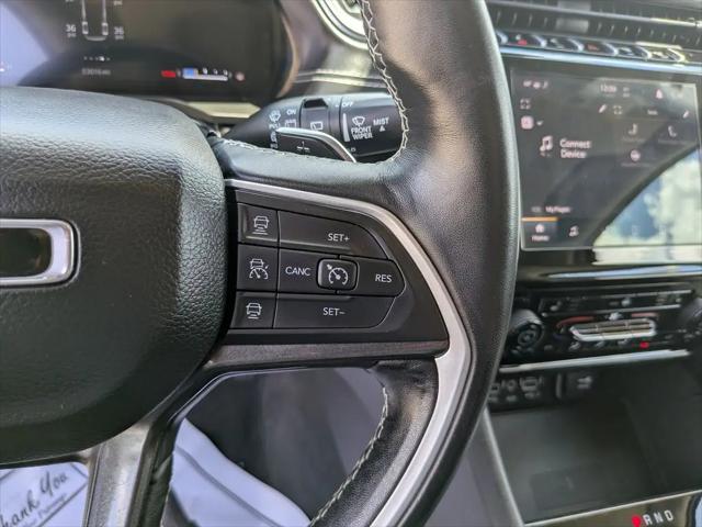 2022 Jeep Grand Cherokee L Laredo 4x4
