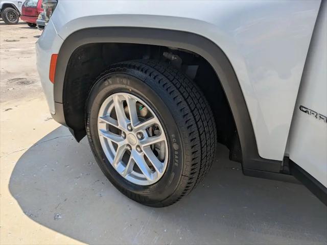 2022 Jeep Grand Cherokee L Laredo 4x4