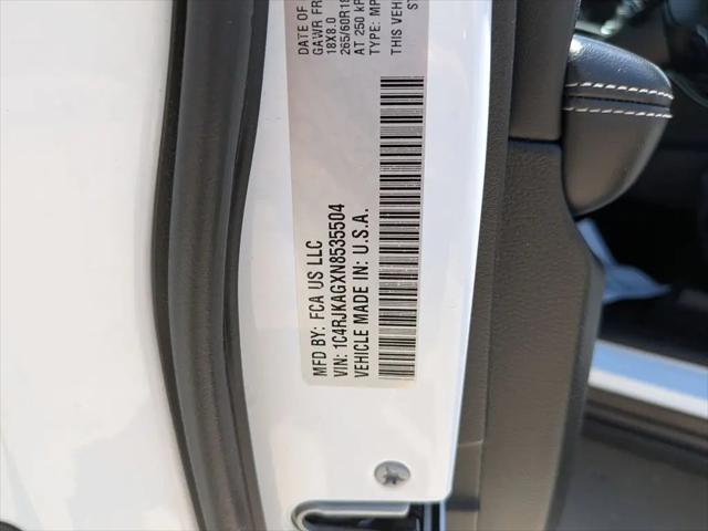 2022 Jeep Grand Cherokee L Laredo 4x4