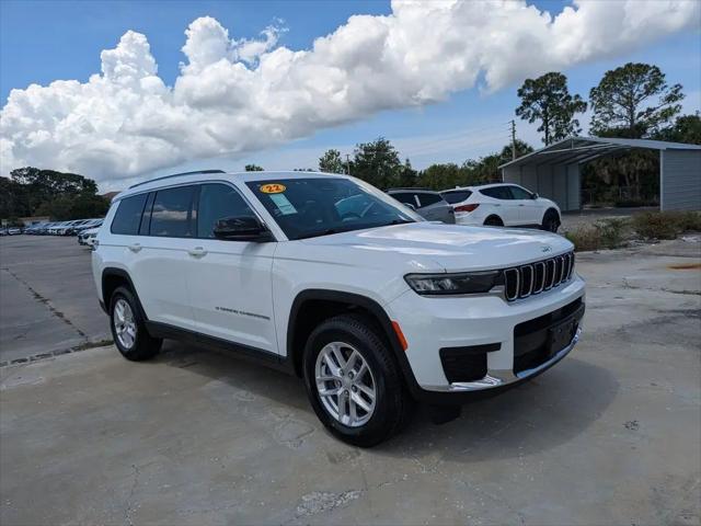 2022 Jeep Grand Cherokee L Laredo 4x4