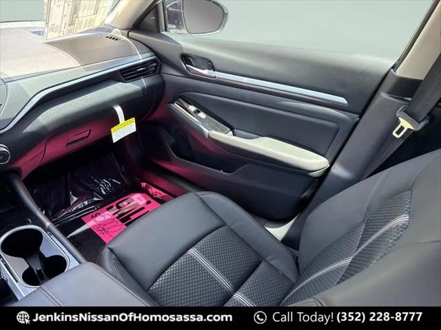 2025 Nissan Altima SR FWD