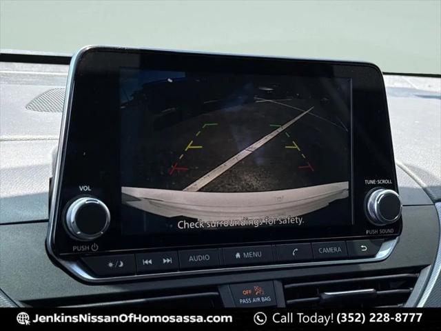 2025 Nissan Altima SR FWD