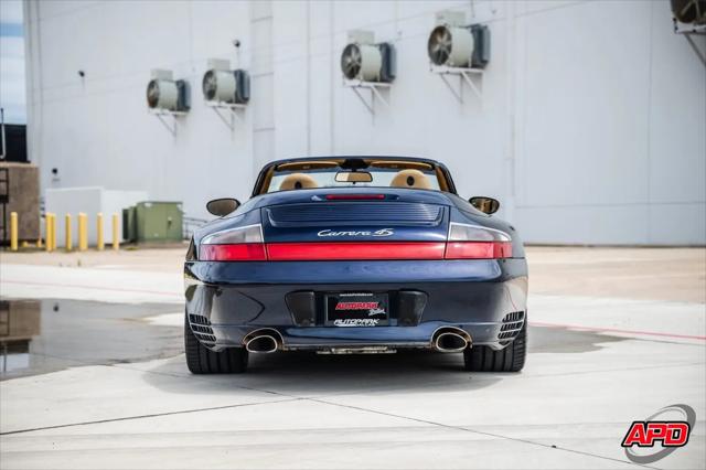 2004 Porsche 911 911 Carrera 4S