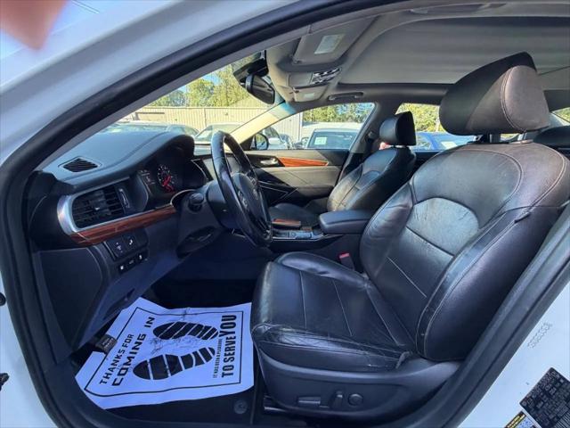 2017 Kia Cadenza Premium
