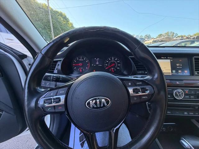 2017 Kia Cadenza Premium
