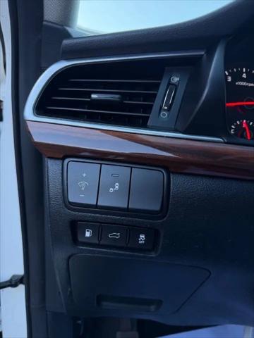 2017 Kia Cadenza Premium