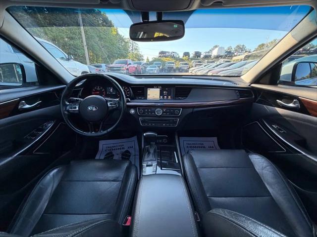 2017 Kia Cadenza Premium