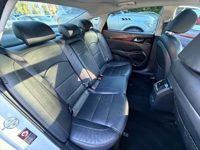 2017 Kia Cadenza Premium