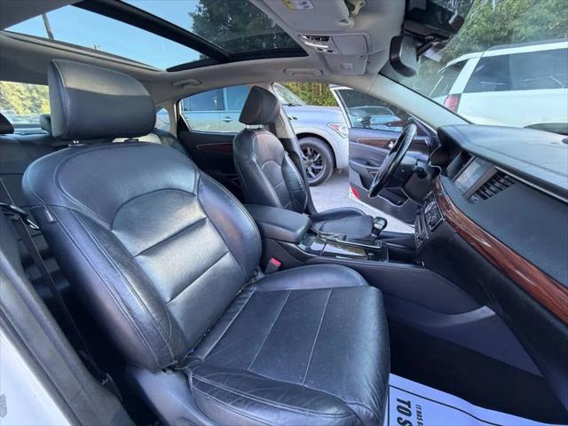 2017 Kia Cadenza Premium