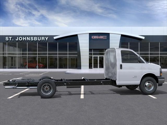 2026 GMC Savana Cutaway 4500 Van